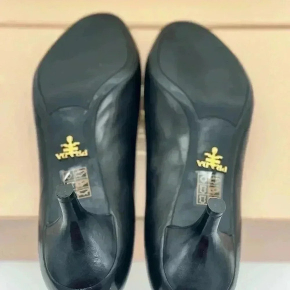 Prada Shoes Size 37.5 - Picture 3 of 7